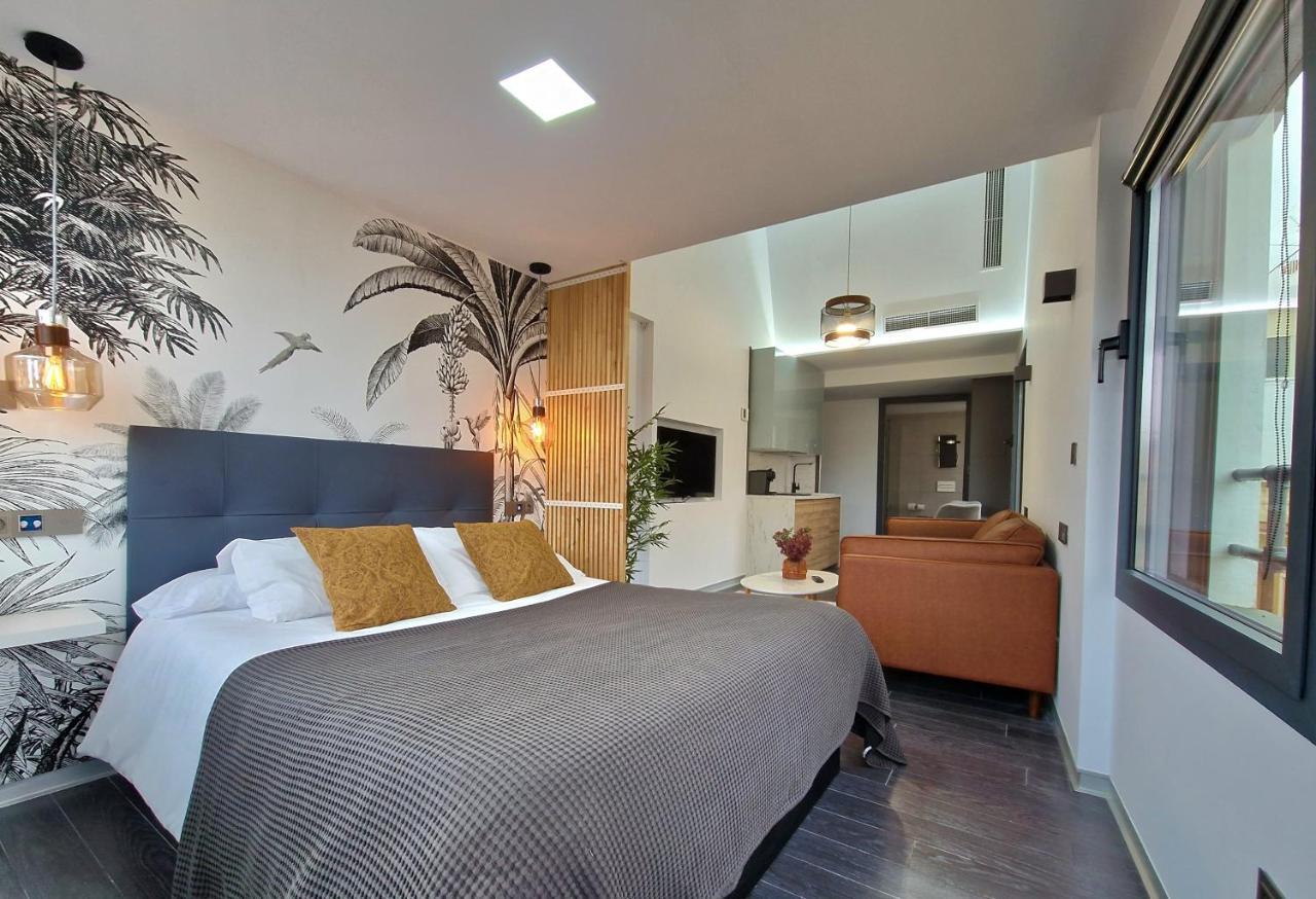 Plasencia Plaza Mayor Luxury Exterior photo