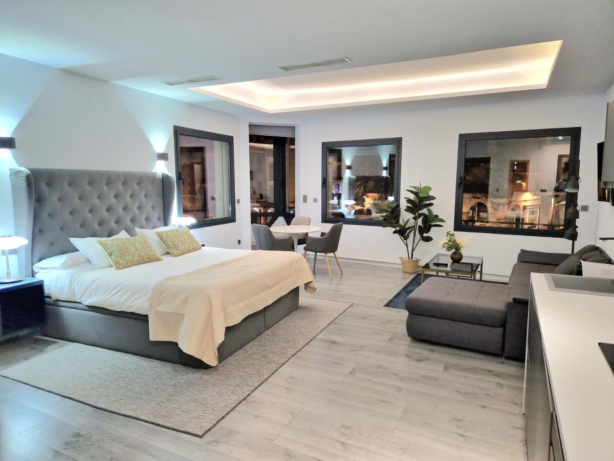 Plasencia Plaza Mayor Luxury Exterior photo