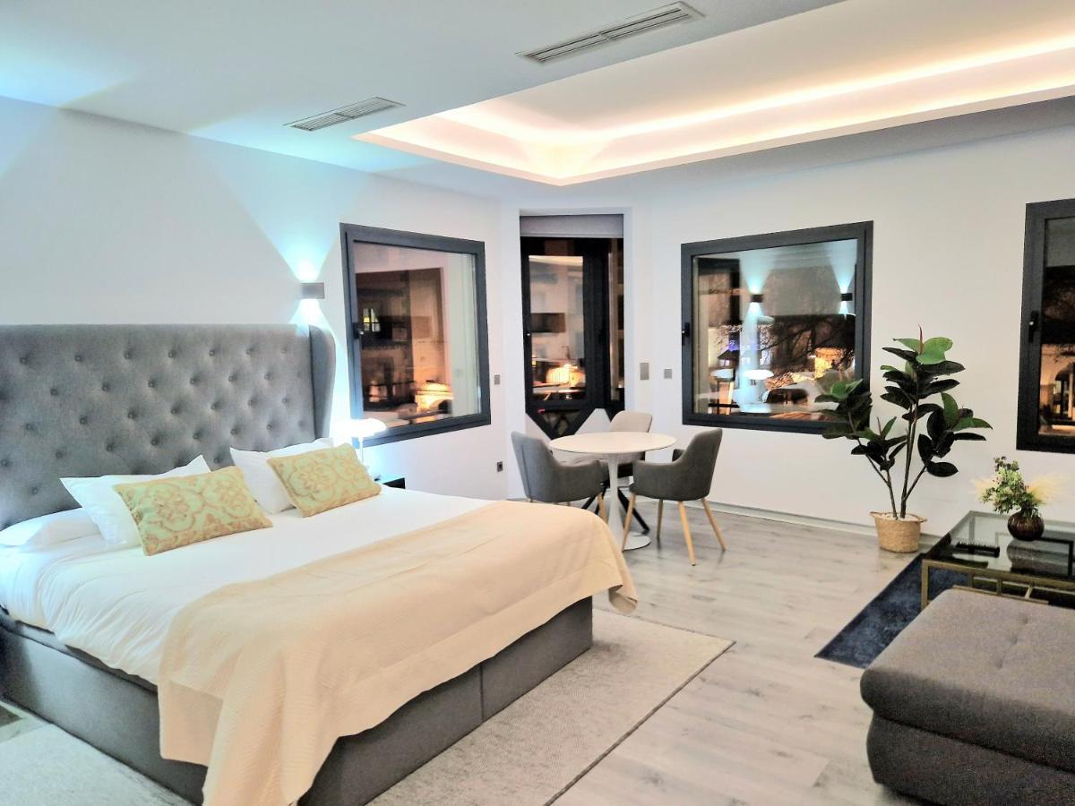 Plasencia Plaza Mayor Luxury Exterior photo